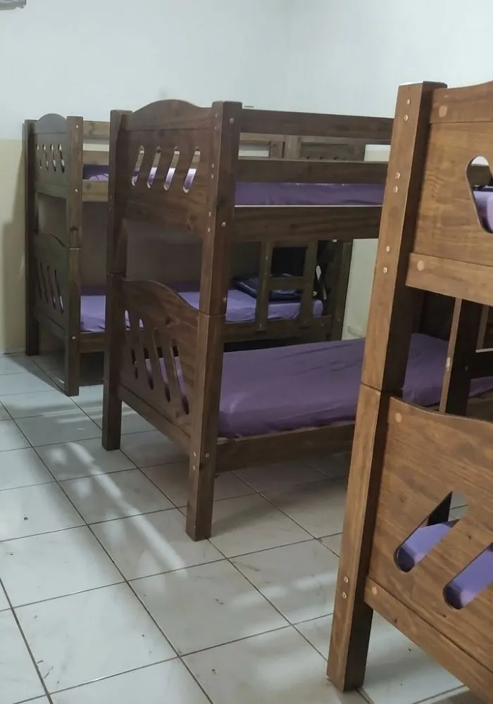 Quarto limpo e acolhedor na Casa de Passagem